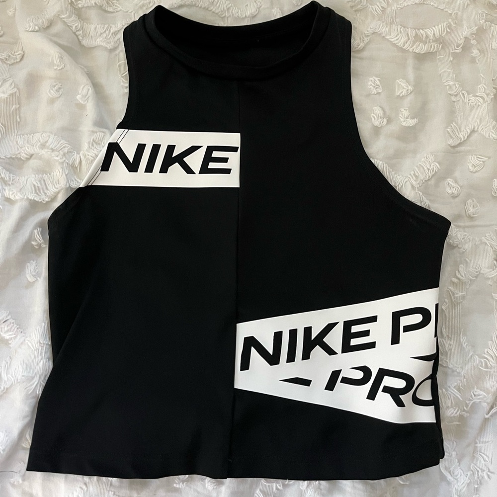 COPY - Nike Workout Top